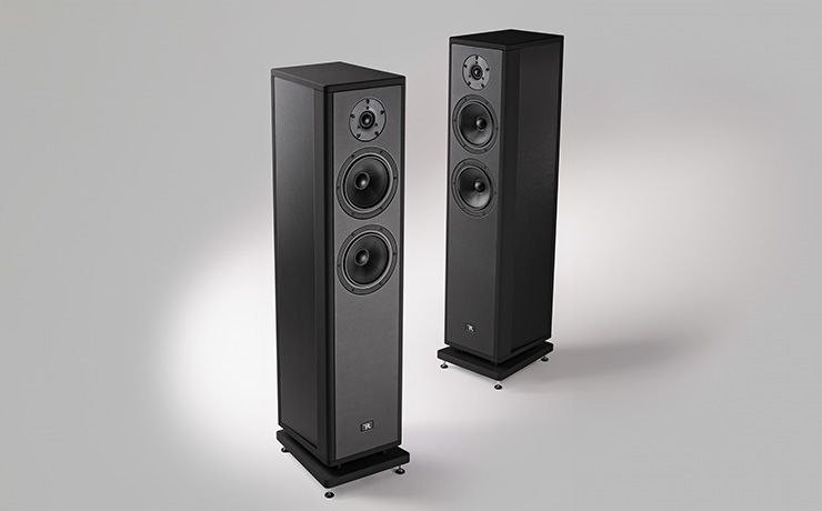 A pair of Rosso Fiorentio speakers