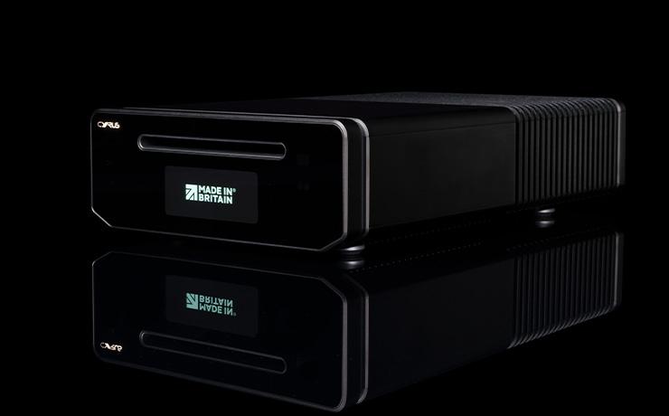 Cyrus 40 CD - CD Player on a black background