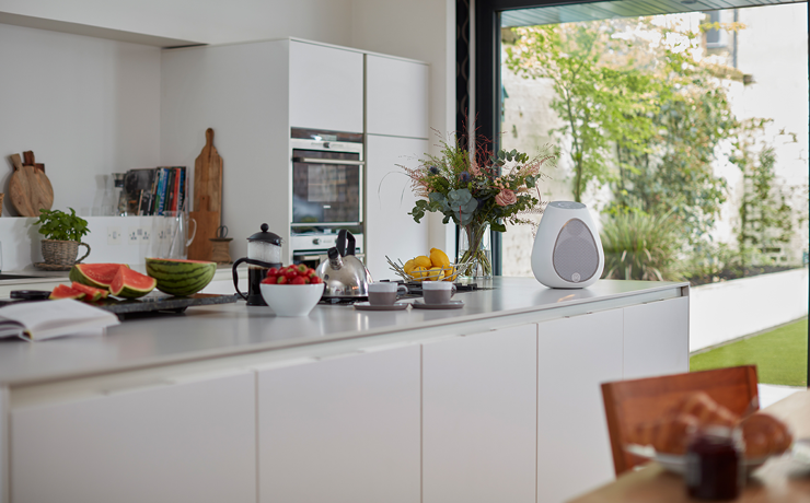 Linn Series 3 in a kitchen with a view of the garden.