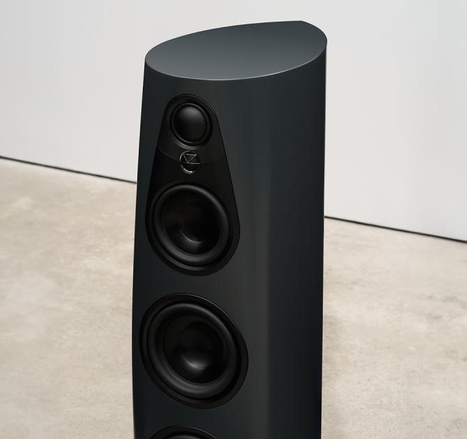 Linn 360 speaker in Triton - view of the top part of the speaker