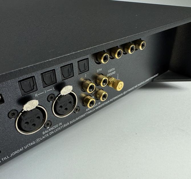 Linn Akurate Exakt DSM in black