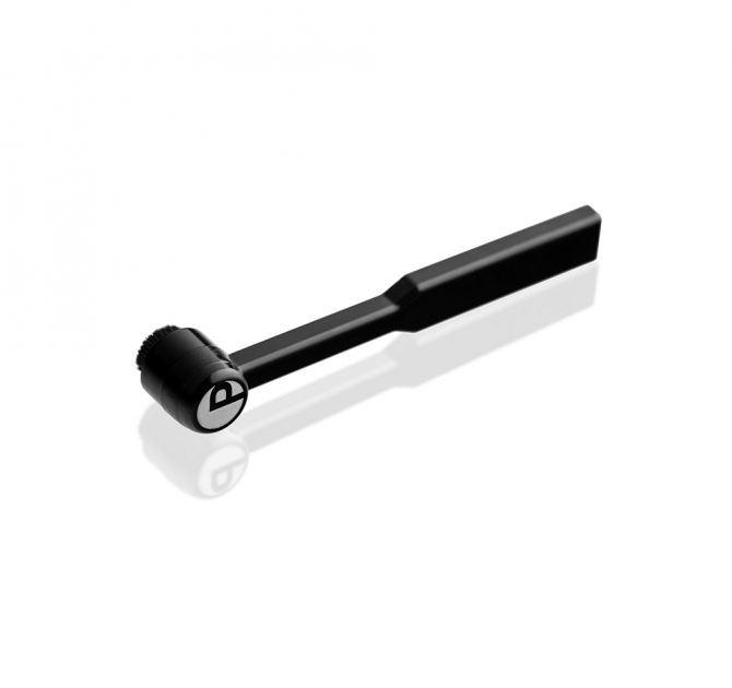 Project Clean-it Carbon fibre stylus brush