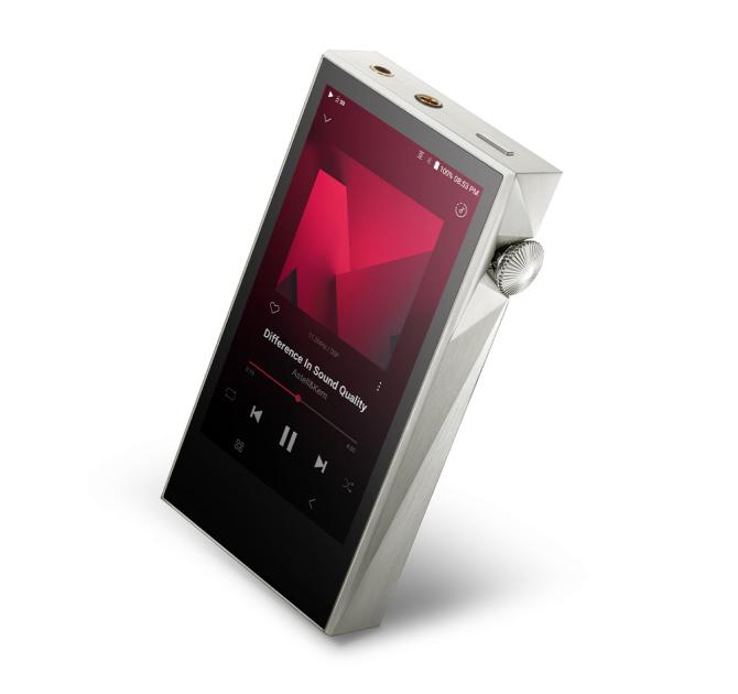Astell & Kern SP3000M in copper nickel which is a silver colour